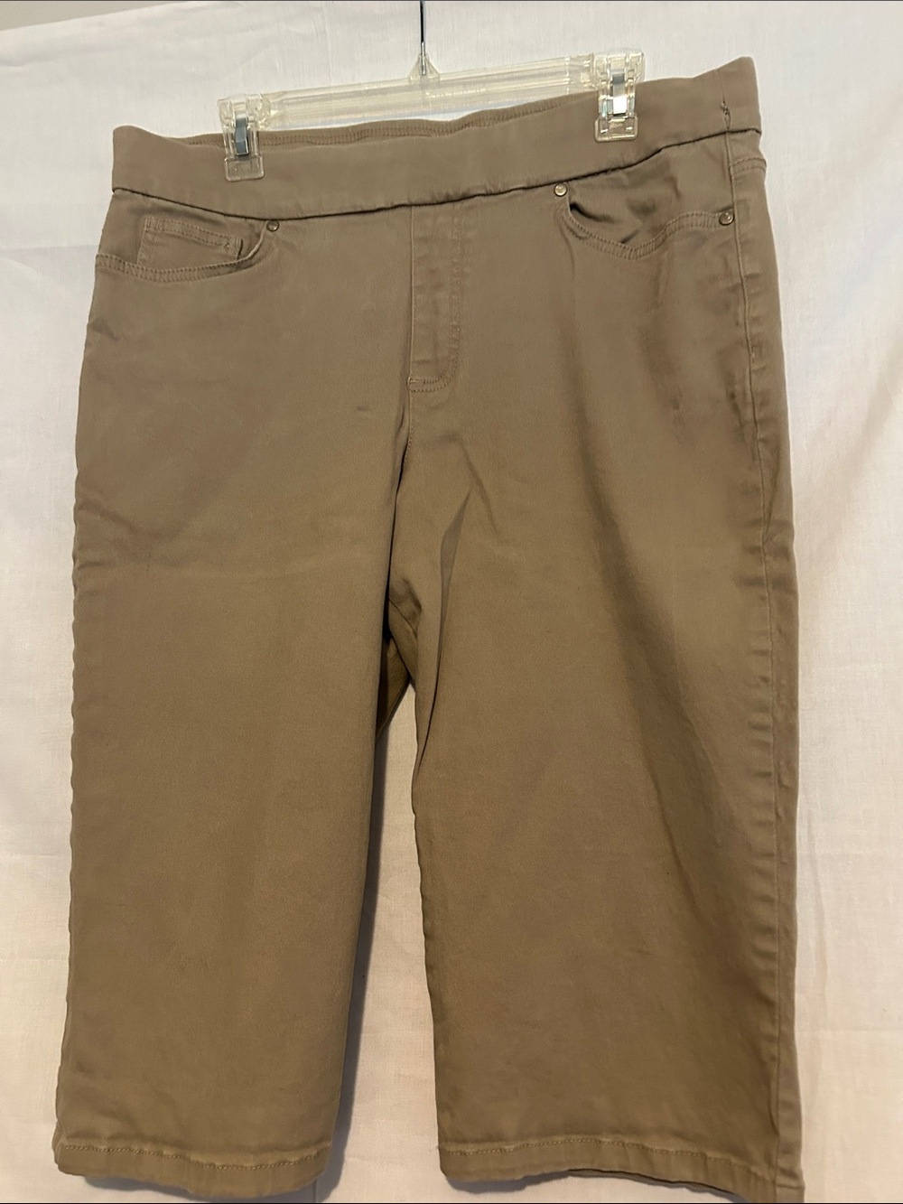 Women’s Capri all around slimming effect glory Vanderbilt size 16